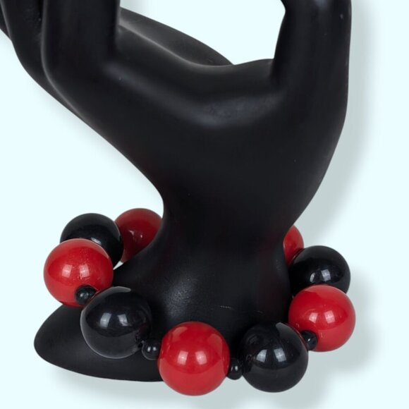 (2/$20) V. Black & Red Beaded Stretch Bracelet - Picture 1 of 4